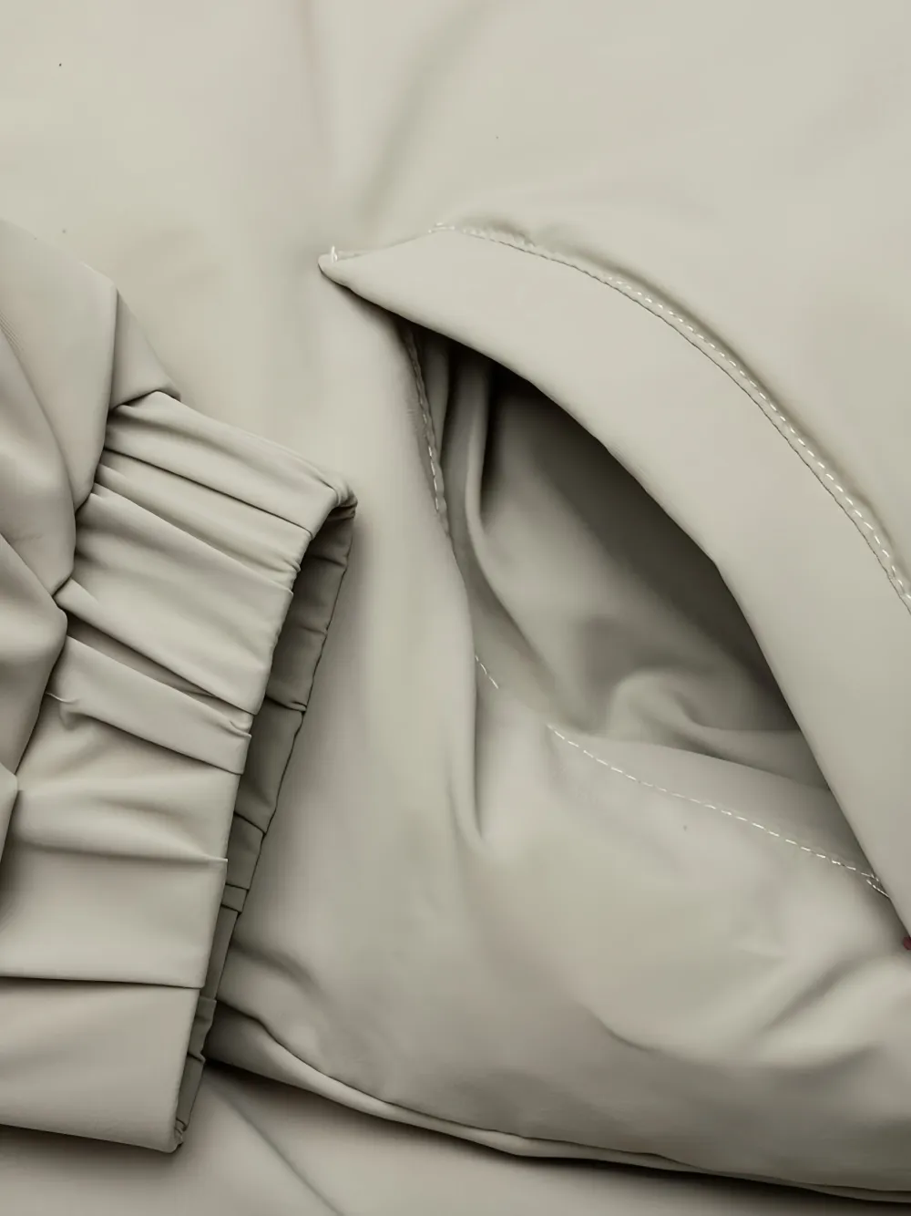 FEAR OF GOD ESSENTIALS KIDS Donsjack met rits Beige