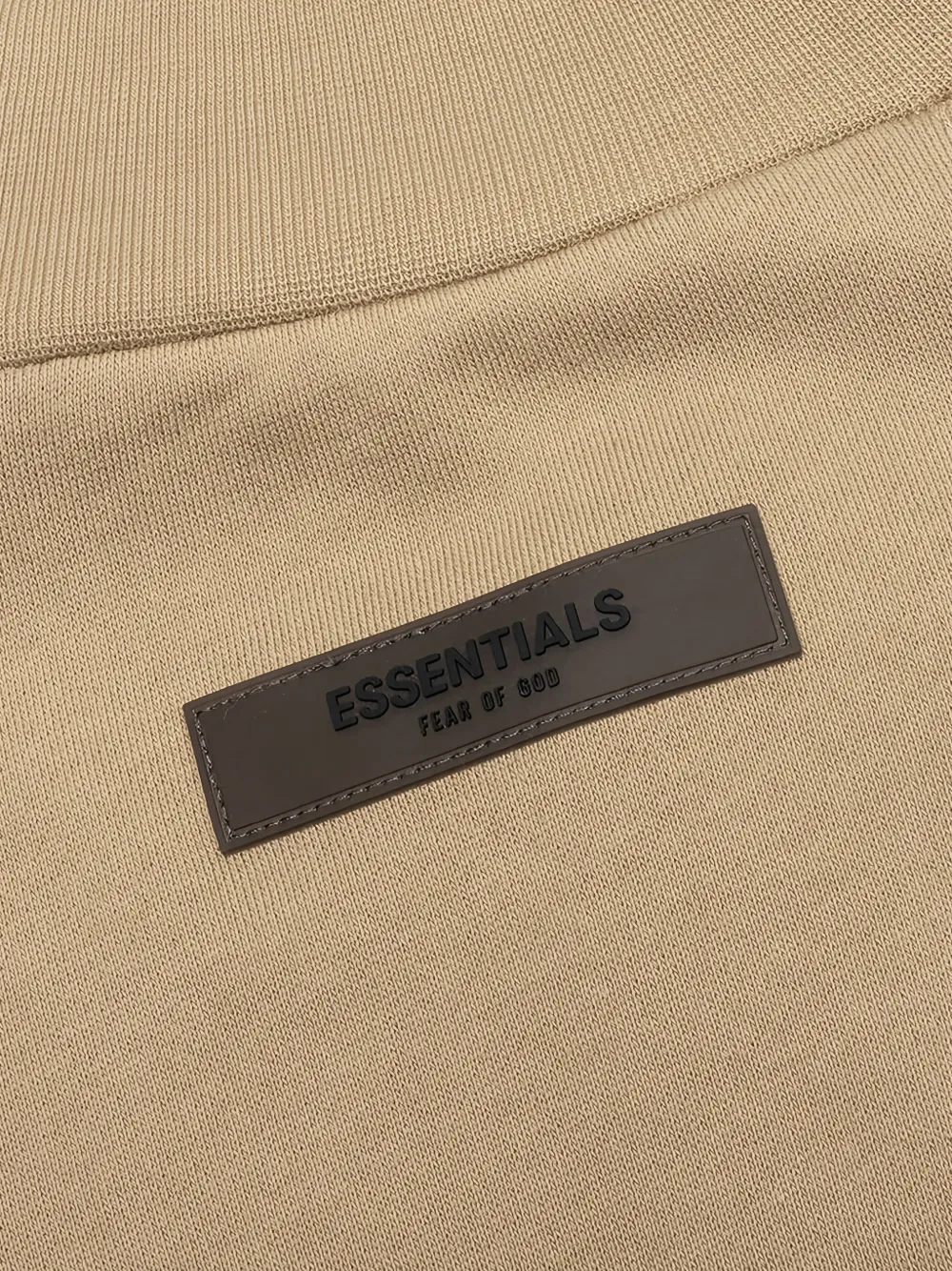 FEAR OF GOD ESSENTIALS logo-patch henley T-shirt Bruin