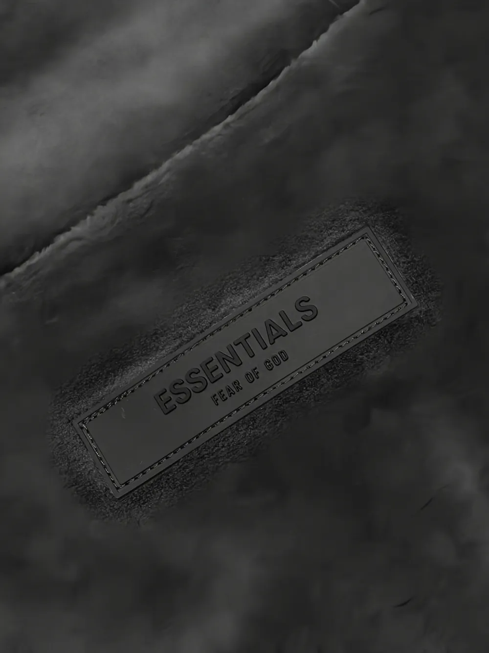 FEAR OF GOD ESSENTIALS Fluwelen sweater met opstaande hals Zwart