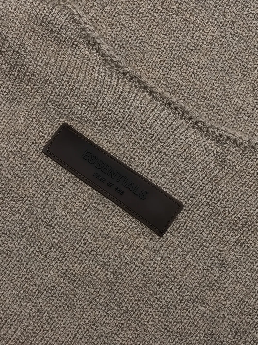 FEAR OF GOD ESSENTIALS KIDS Trui met gerafelde afwerking Bruin