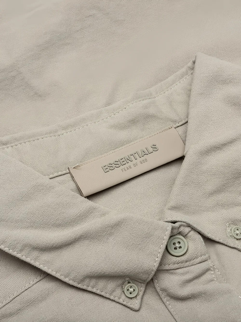 FEAR OF GOD ESSENTIALS オックスフォードシャツ | ニュートラル