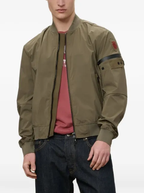 Blauer Bomber Young
