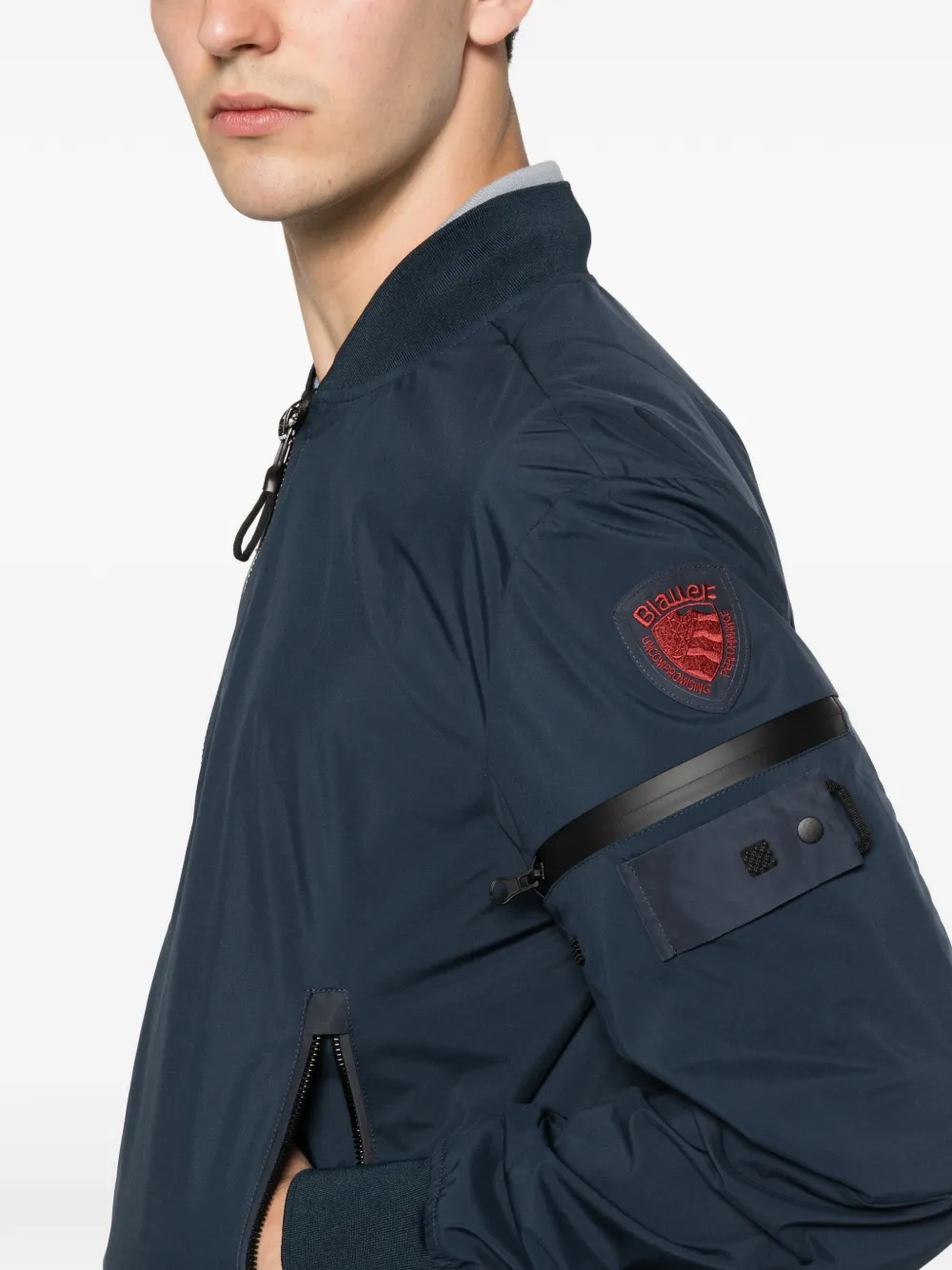 Blauer Bomberjack met logopatch Blauw