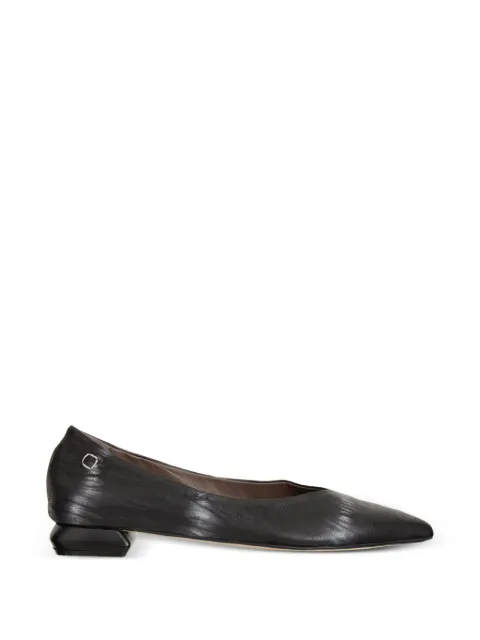 Collection Privée? pointed-toe leather pumps