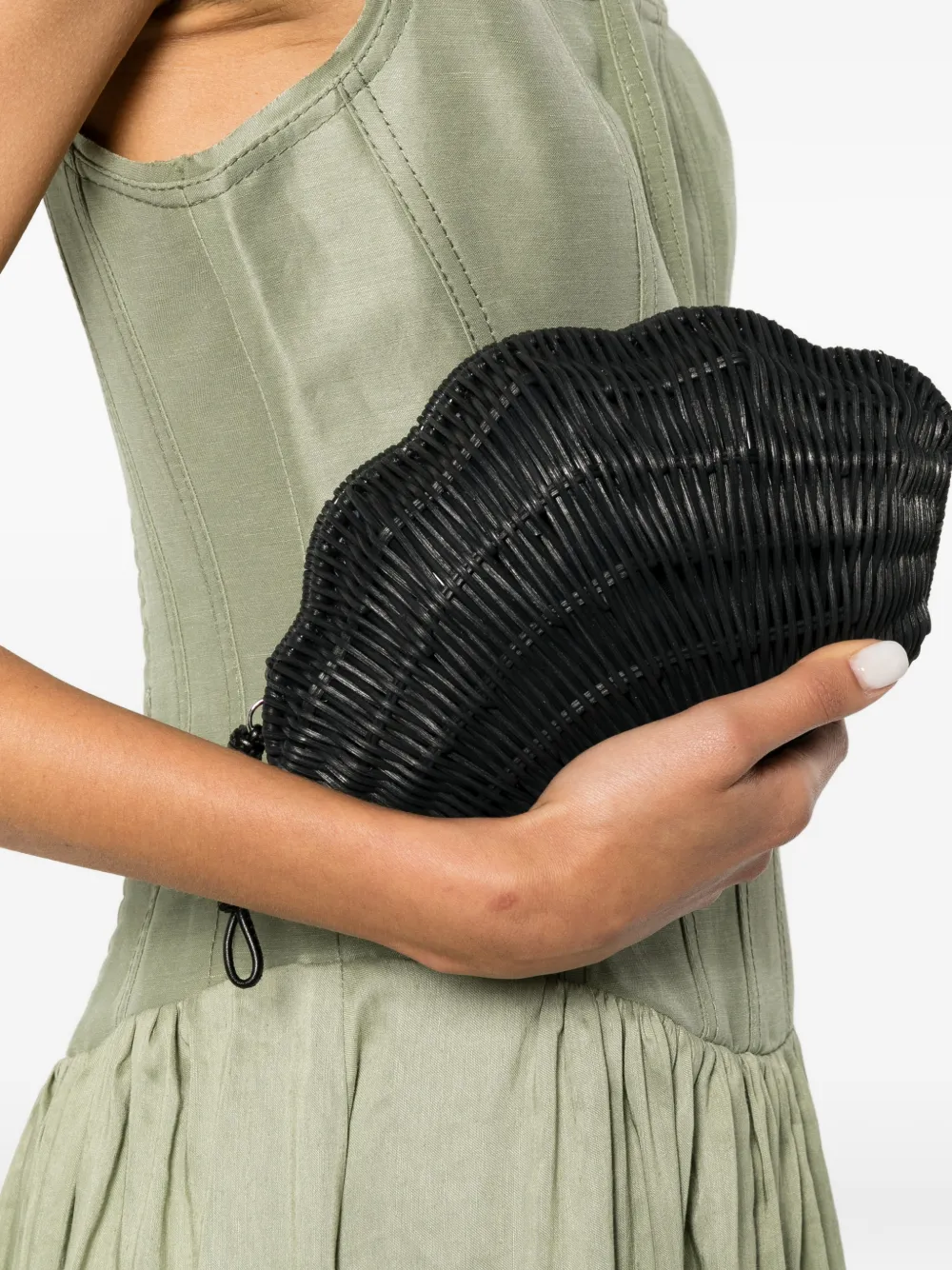Michael Kors Shelly geweven clutch met schelpvorm Zwart