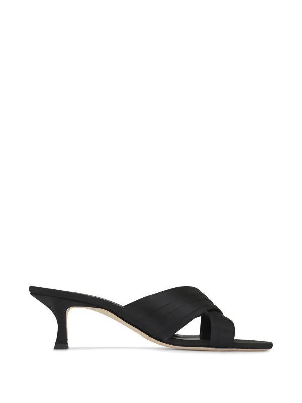 Manolo Blahnik クロスストラップ サンダル | ブラック | FARFETCH JP