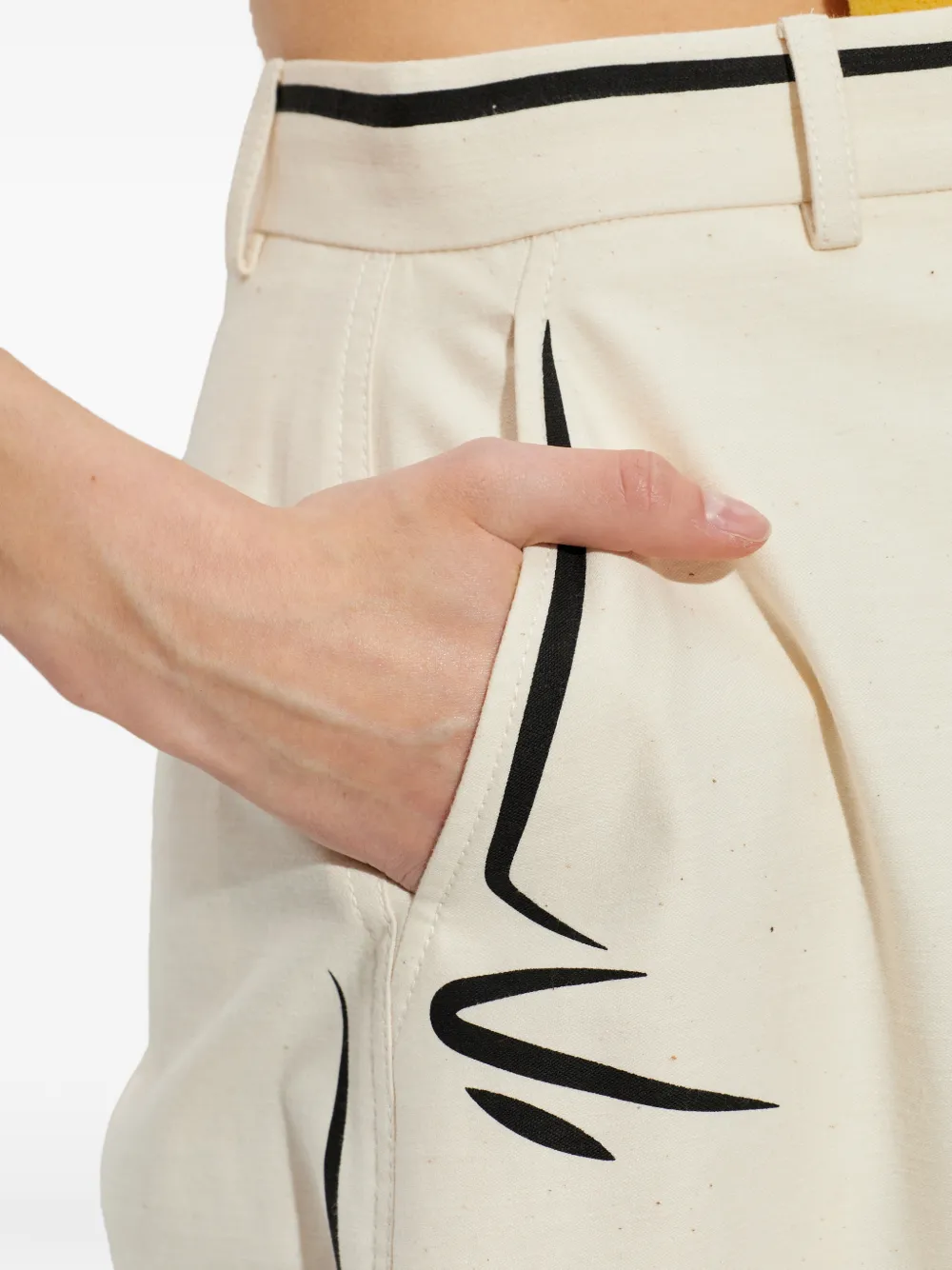 Moschino Broek met print Beige