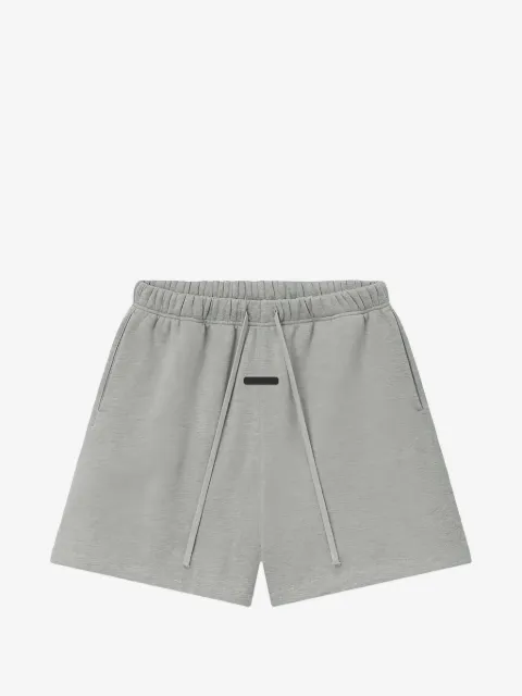 FEAR OF GOD ESSENTIALS شورت رياضي 'كلاسيك سيغنيتشور' بتأثير ممزوج وشارة شعار الماركة