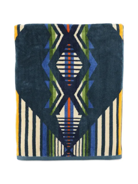 Pendleton  geometric-patterned travel towel