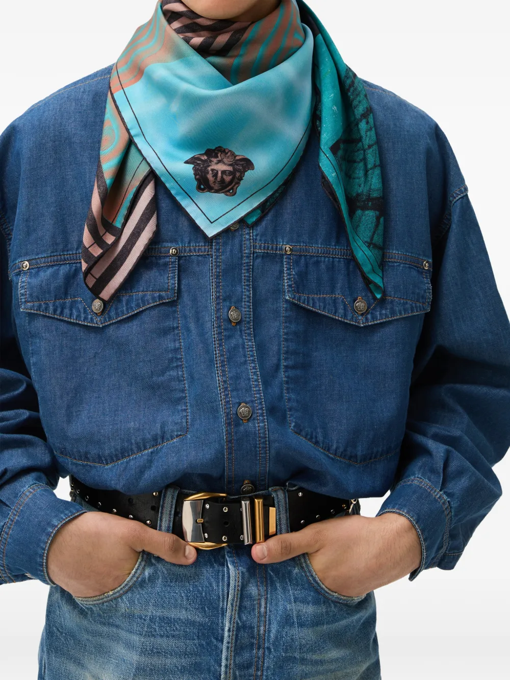 Versace Zijden twill sjaal met print (90 cm) Blauw