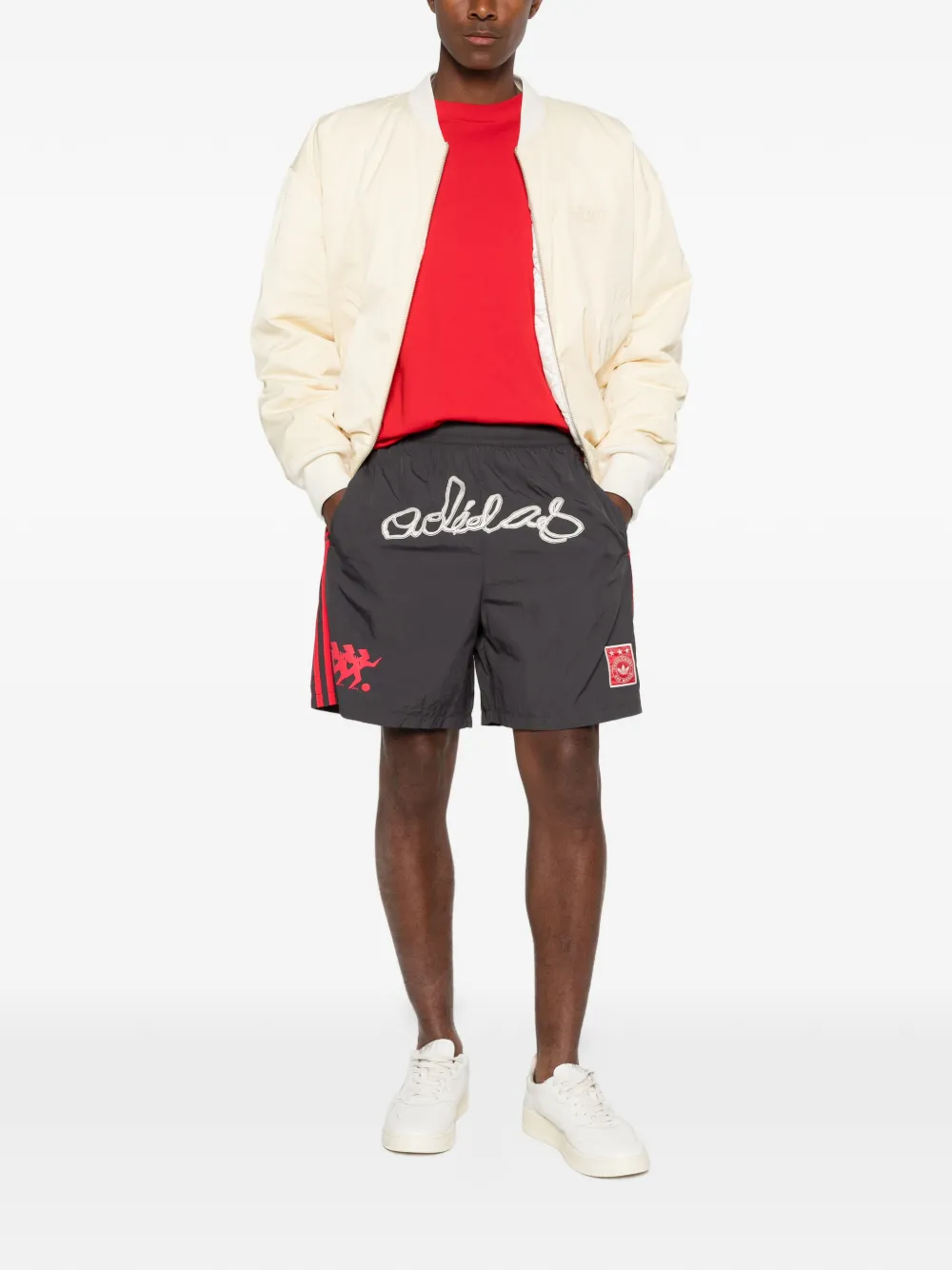 adidas GFX shorts met borduurwerk Grijs