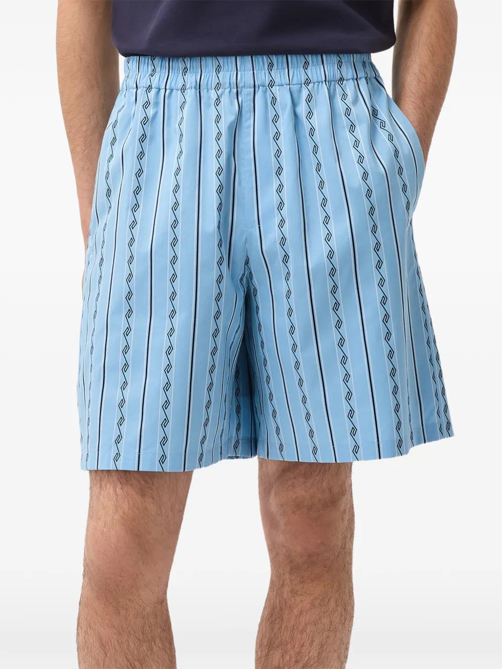 Versace Gestreepte shorts met Greca-patroon Blauw
