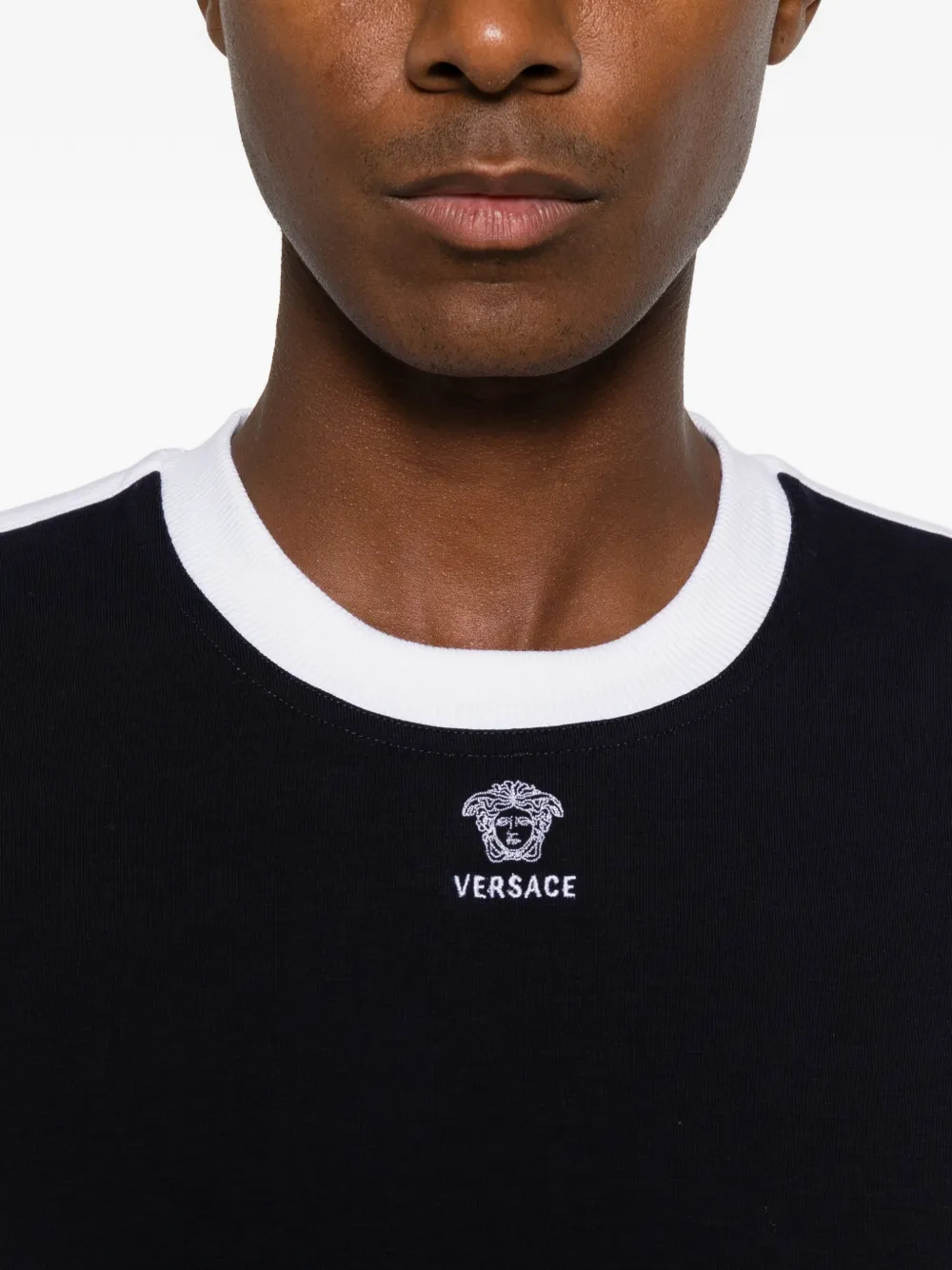 Versace Stretch katoenen-jersey T-shirt met geborduurd logo Blauw