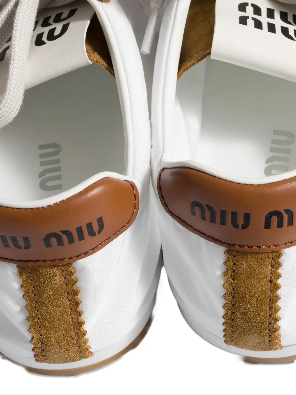 Miu Plume technische stoffen en suède sneakers Wit