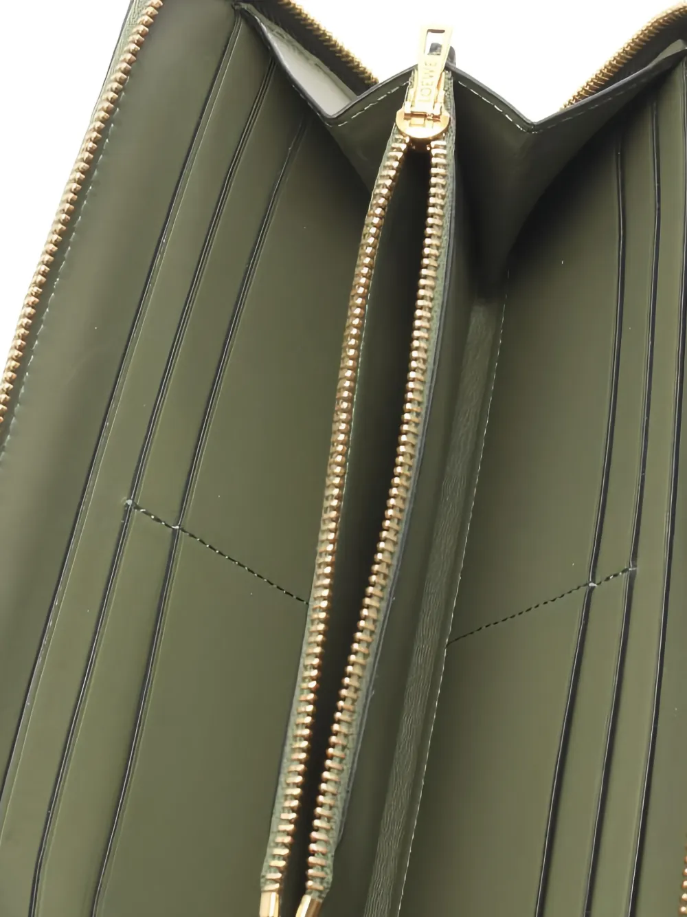 Loewe Pre-owned 2000s Repeat Anagram Zip Long Wallet in Green, view 3