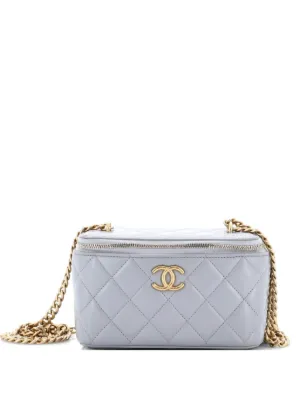 CHANELホワイト キルティング パーティーバッグ CHANEL ホワイト キルティング ショルダーバッグ - メルカリ