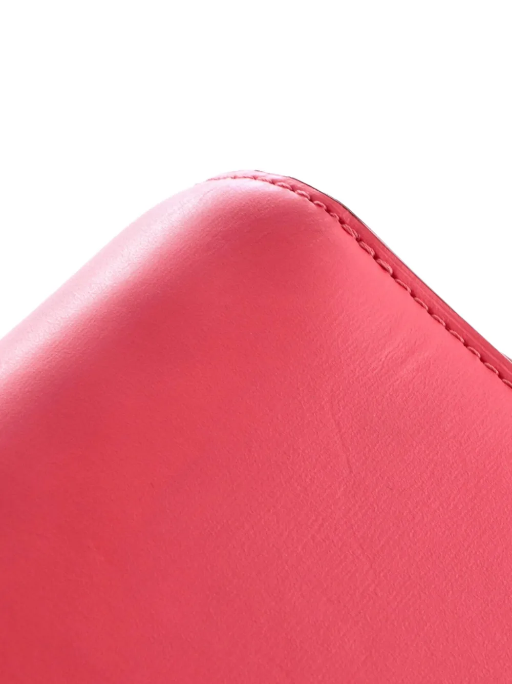 Celine Pre-owned Classic Box Bag Smooth Leather Medium Crossbody Bag in Pink, view 5