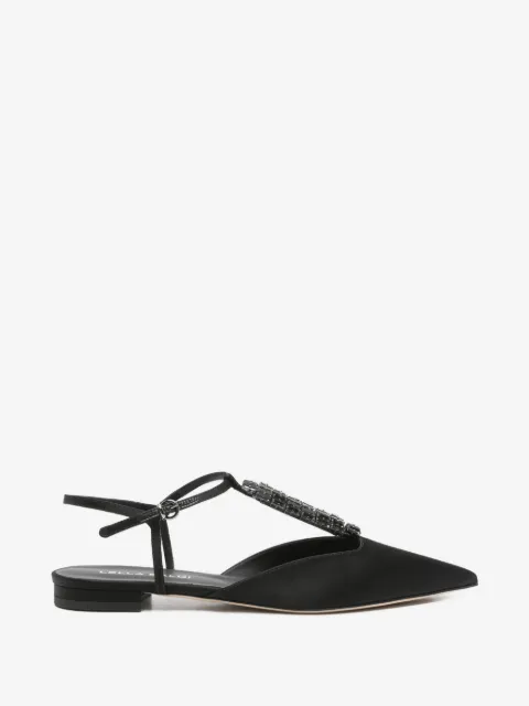 Lella Baldi zapatillas con detalle