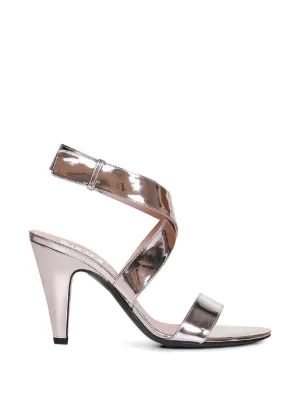 Alaïa クロスストラップ サンダル | ホワイト | FARFETCH JP