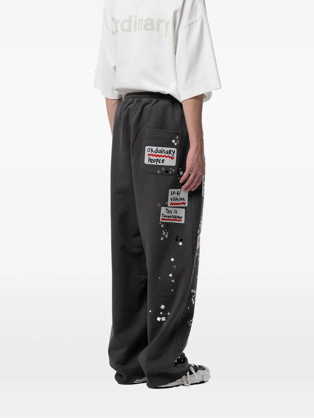 Maison MIHARA YASUHIRO Trainingsbroek verfraaid met studs en patch Grijs