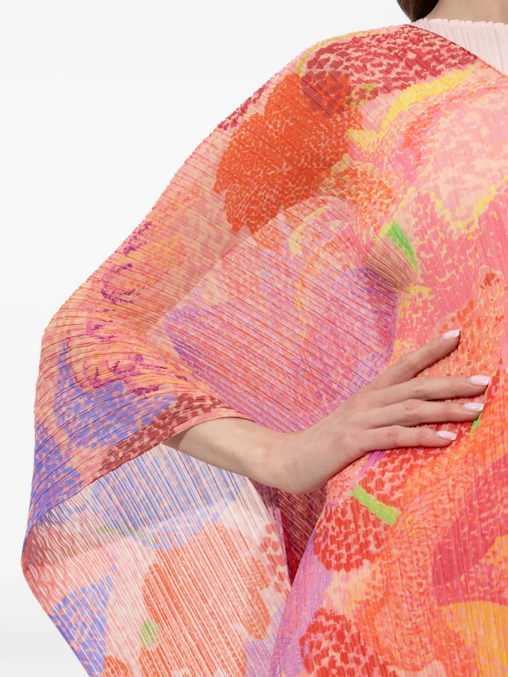 Pleats Please Issey Miyake Poncho met bloemenprint Roze