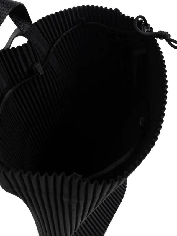 Homme Plissé Issey Miyake Pleated Backpack | Black | FARFETCH