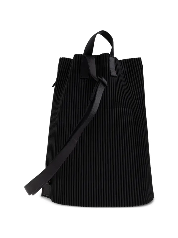 Homme Plissé Issey Miyake Pleated Backpack | Black | FARFETCH JO