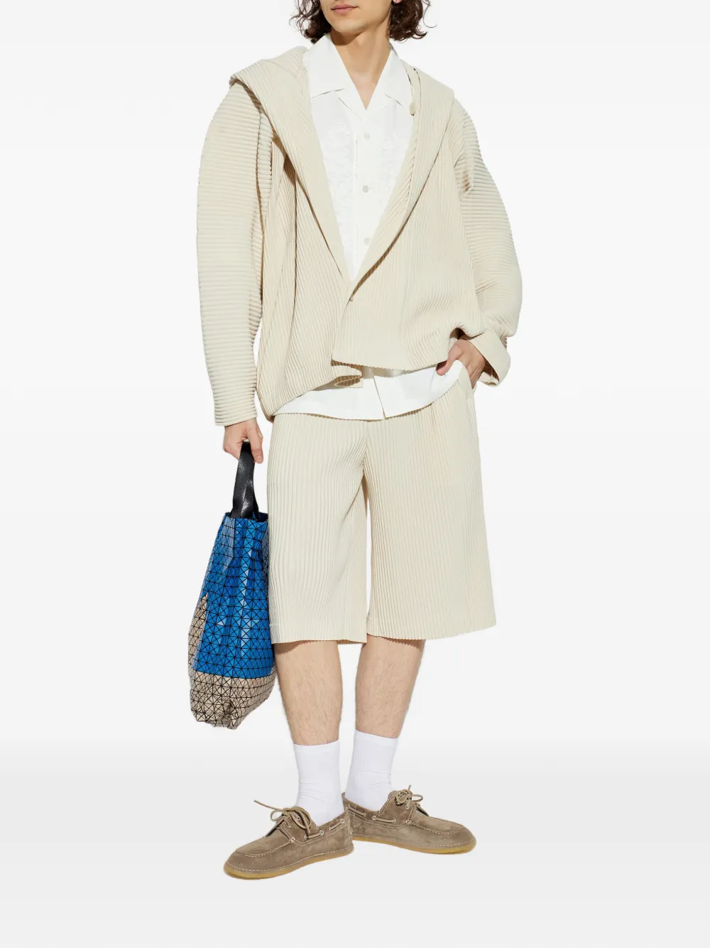 Homme Plissé Issey Miyake Wear or Wrap shorts met plooien Beige