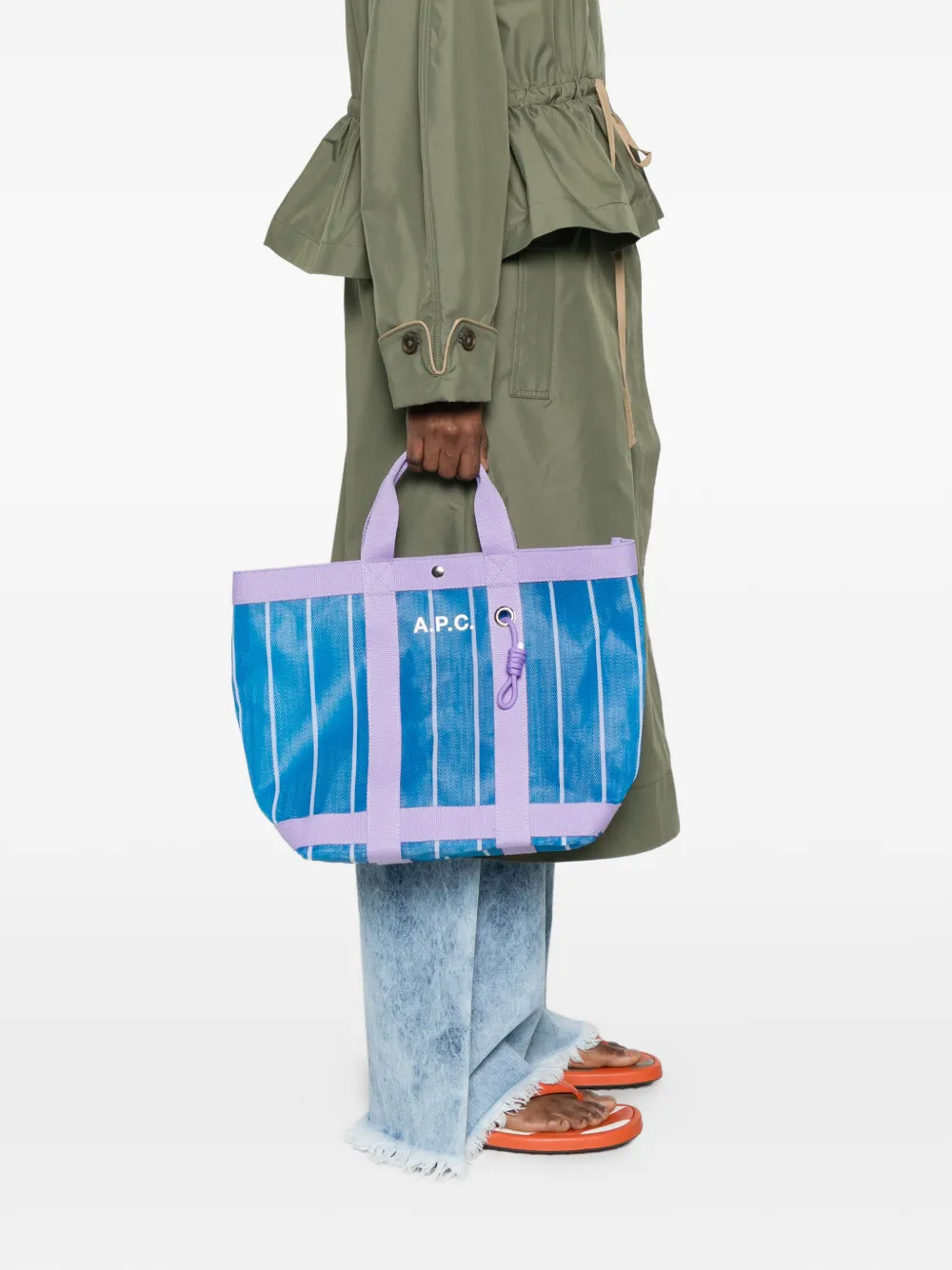 A.P.C. ストライプ トートバッグ | ブルー | FARFETCH JP