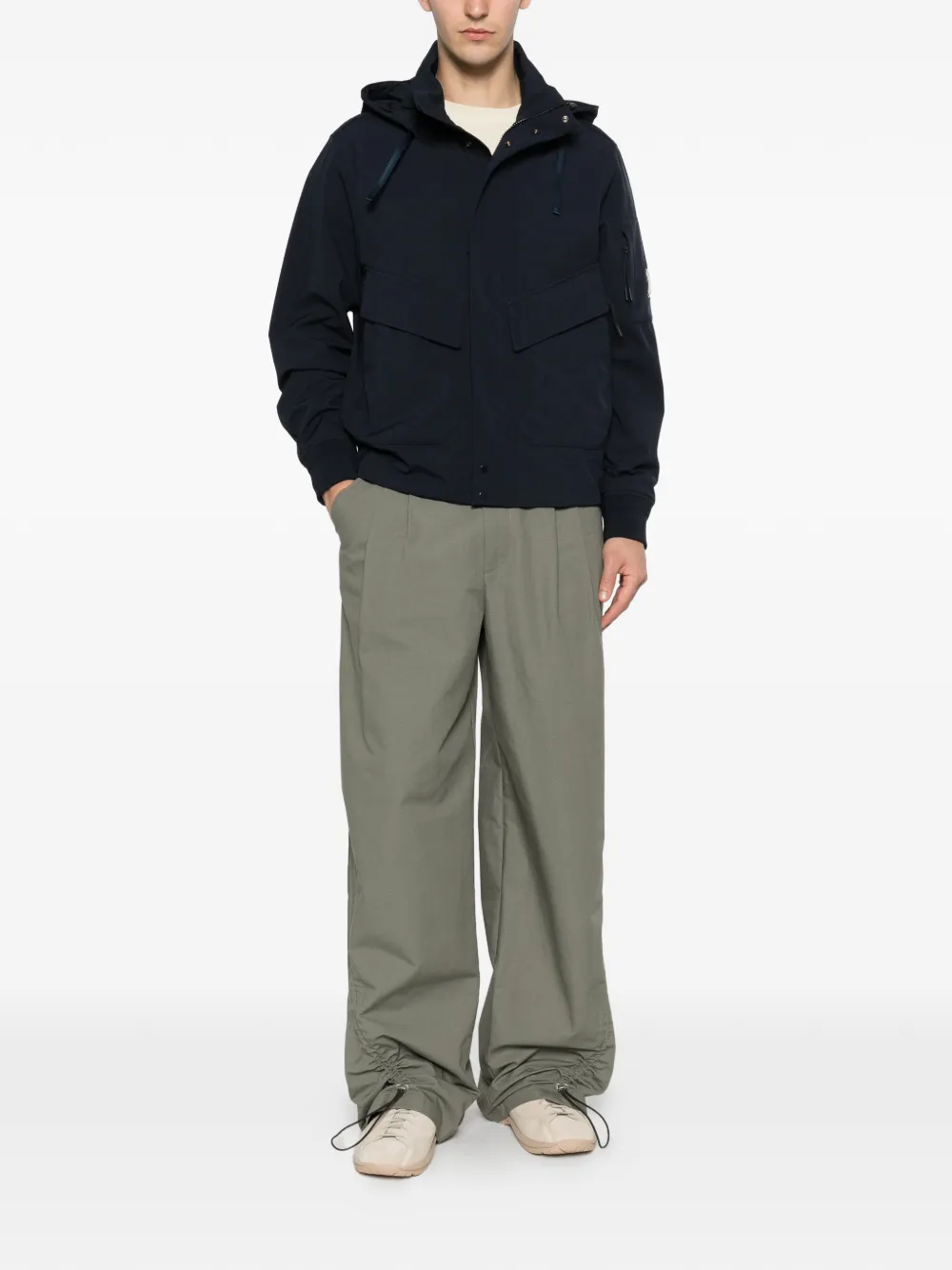 C.P. Company Jack met capuchon en logodetail Blauw