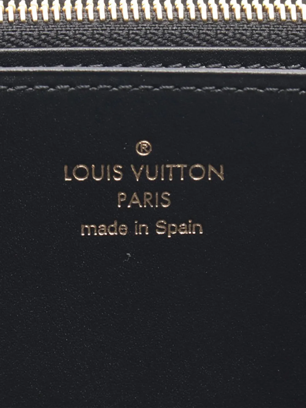 Louis Vuitton Pre-owned 2019 Monogram Giant Reverse Zippy Wallet Long Wallets in Brown, view 4