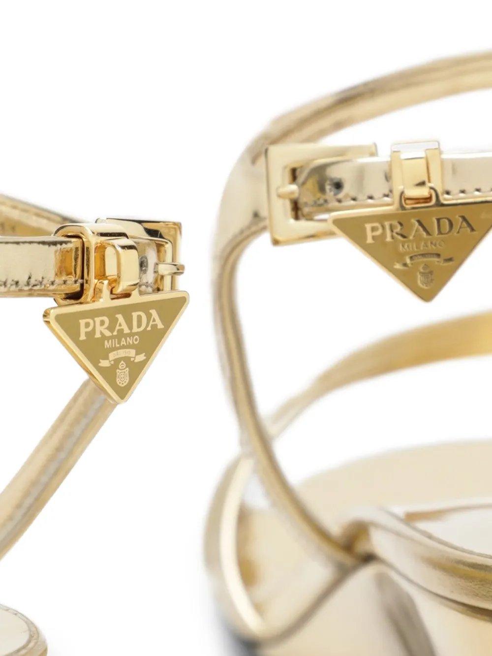 Prada Sandalen met bandjes Goud