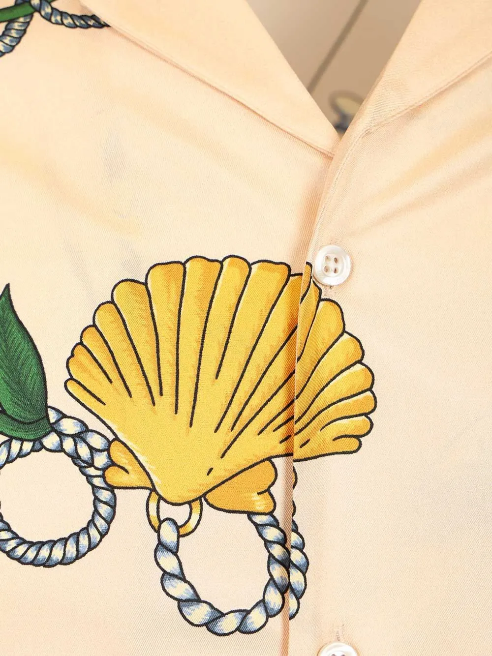 Drôle De Monsieur Zijden overhemd met bloemen- en schelpprint Beige