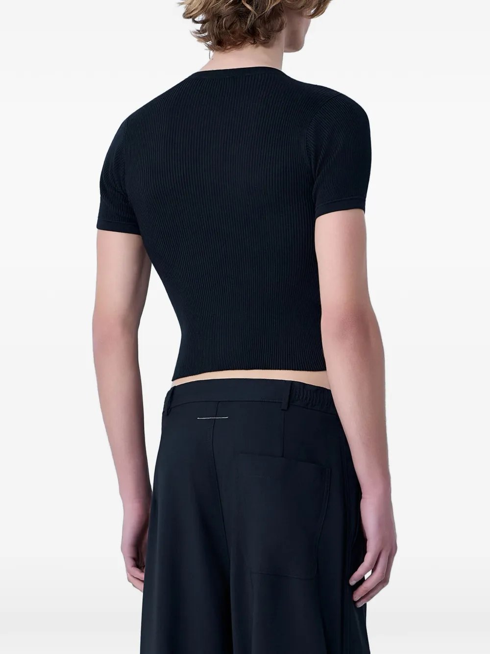 Rier Ribbed Cropped T-shirt in Black, view 3