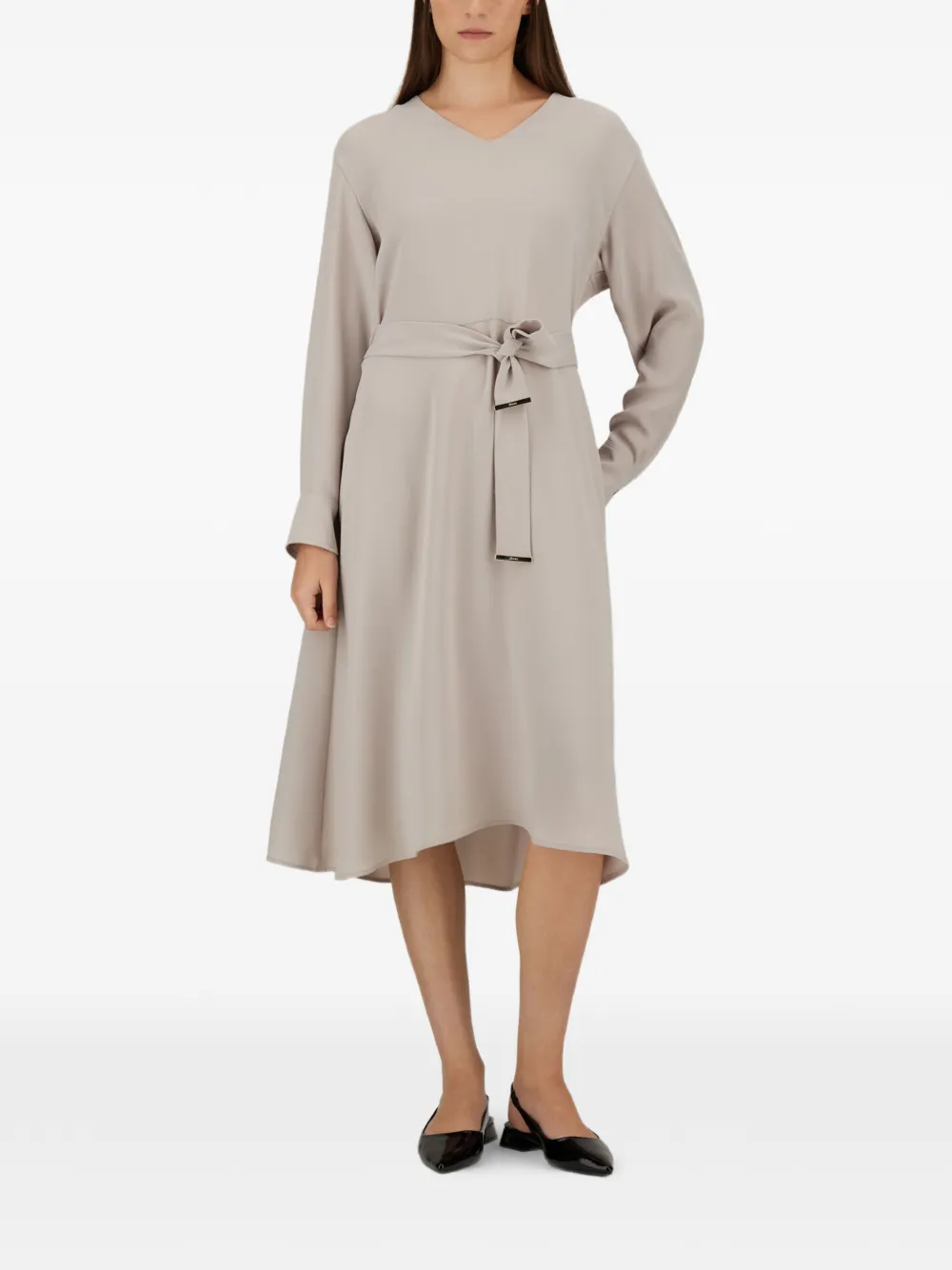 Herno Midi-jurk met V-hals en ceintuur Beige