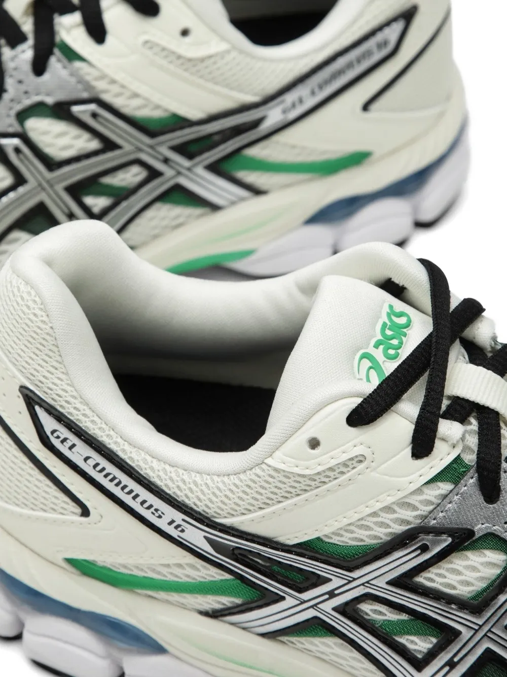 ASICS Gel-Cumulus 16 sneakers Beige