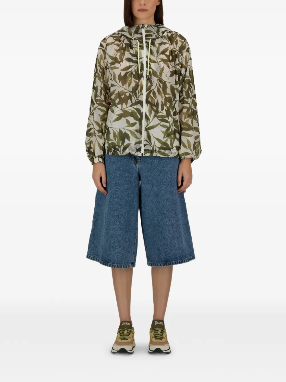 Herno Jack met trekkoord en bladerprint Beige
