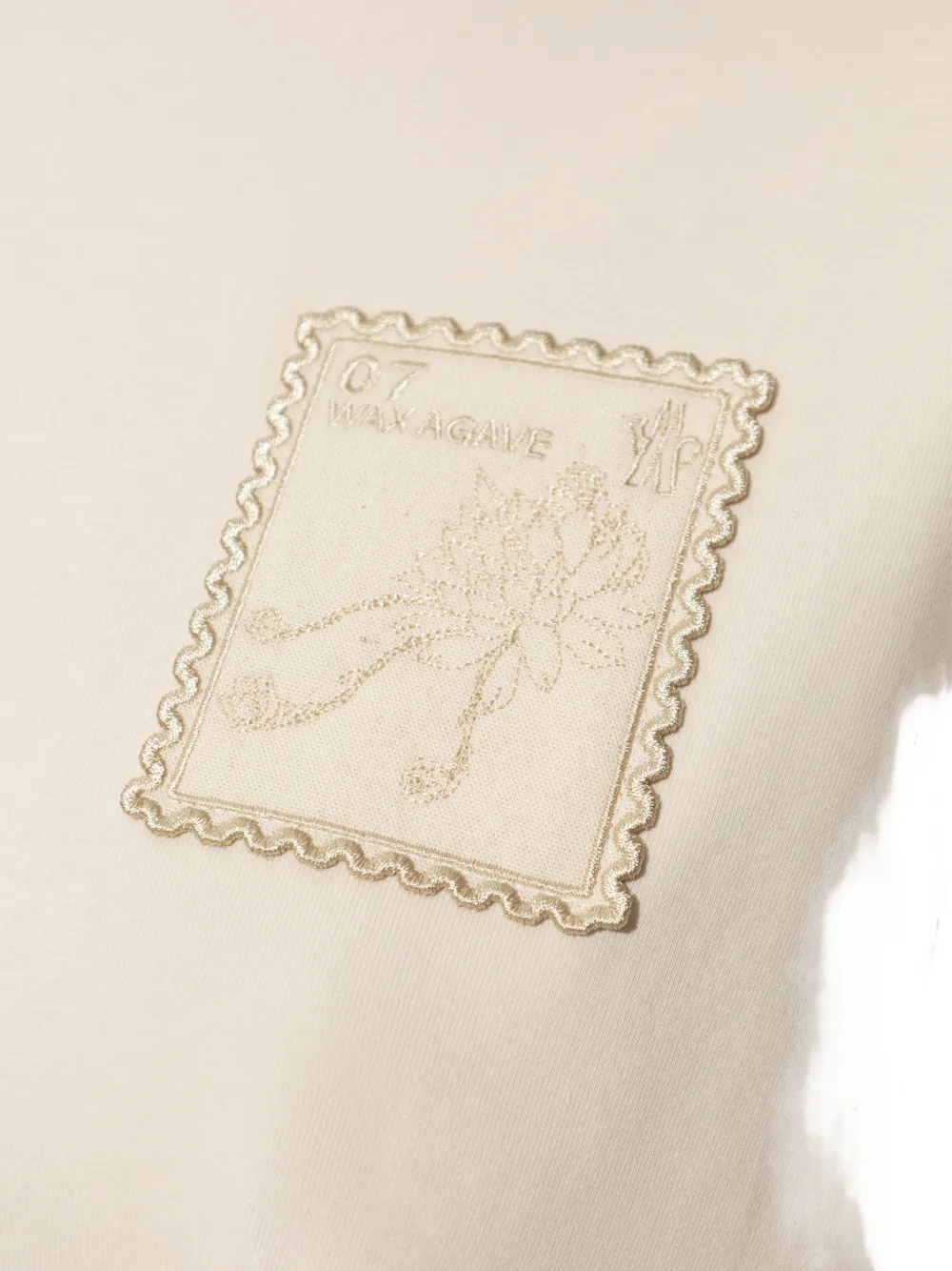 Moncler Grenoble T-shirt met geborduurde patch Beige
