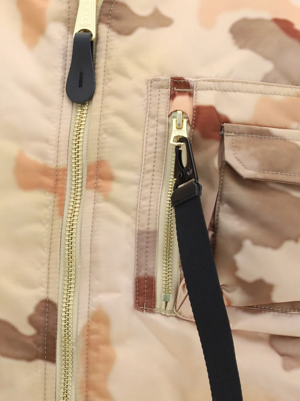 Alpha Industries MA-1 top met camouflage-print Beige