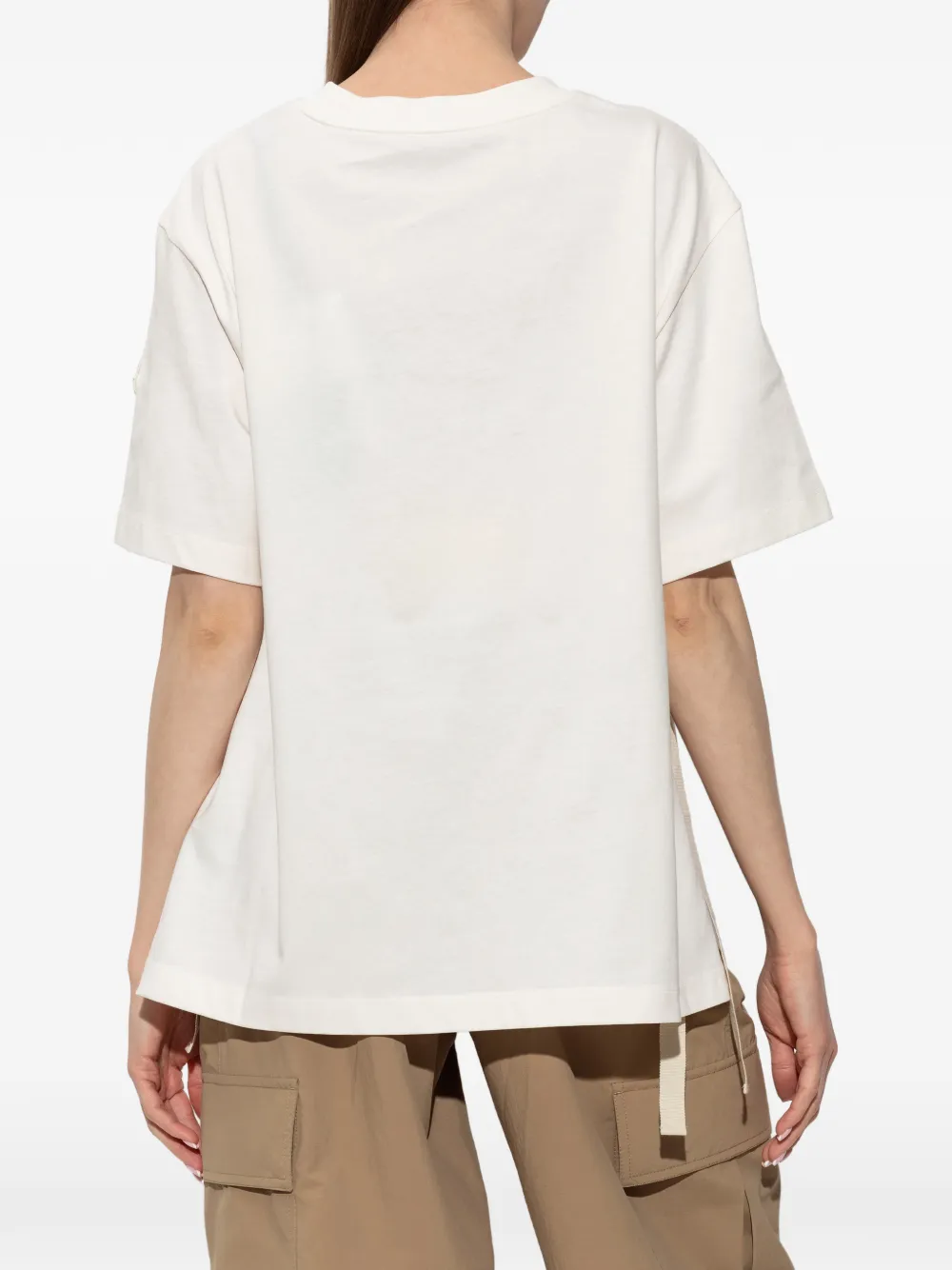 Moncler T-shirt met kanten patch Beige