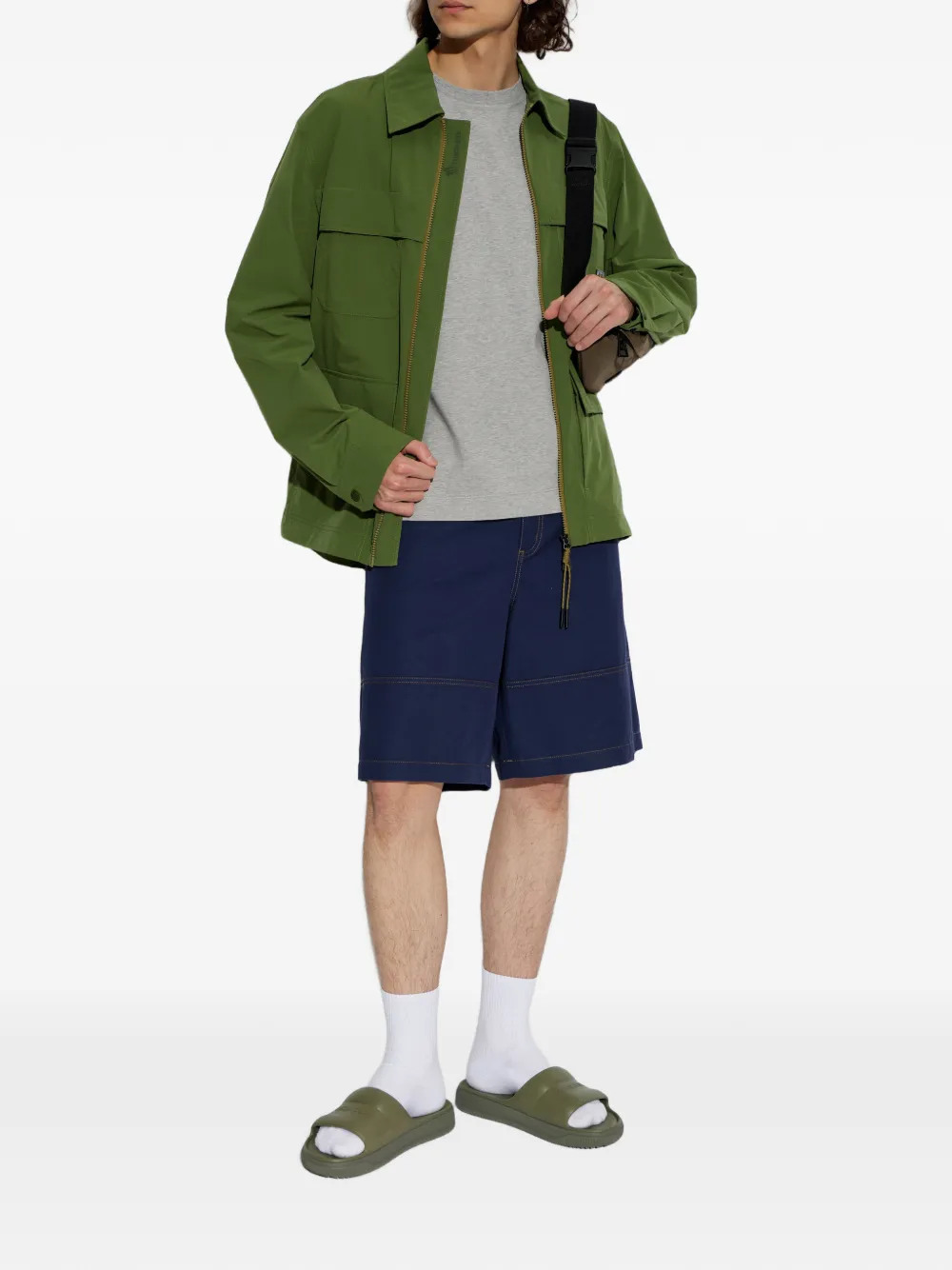 Moncler logo-embossed sliders Groen