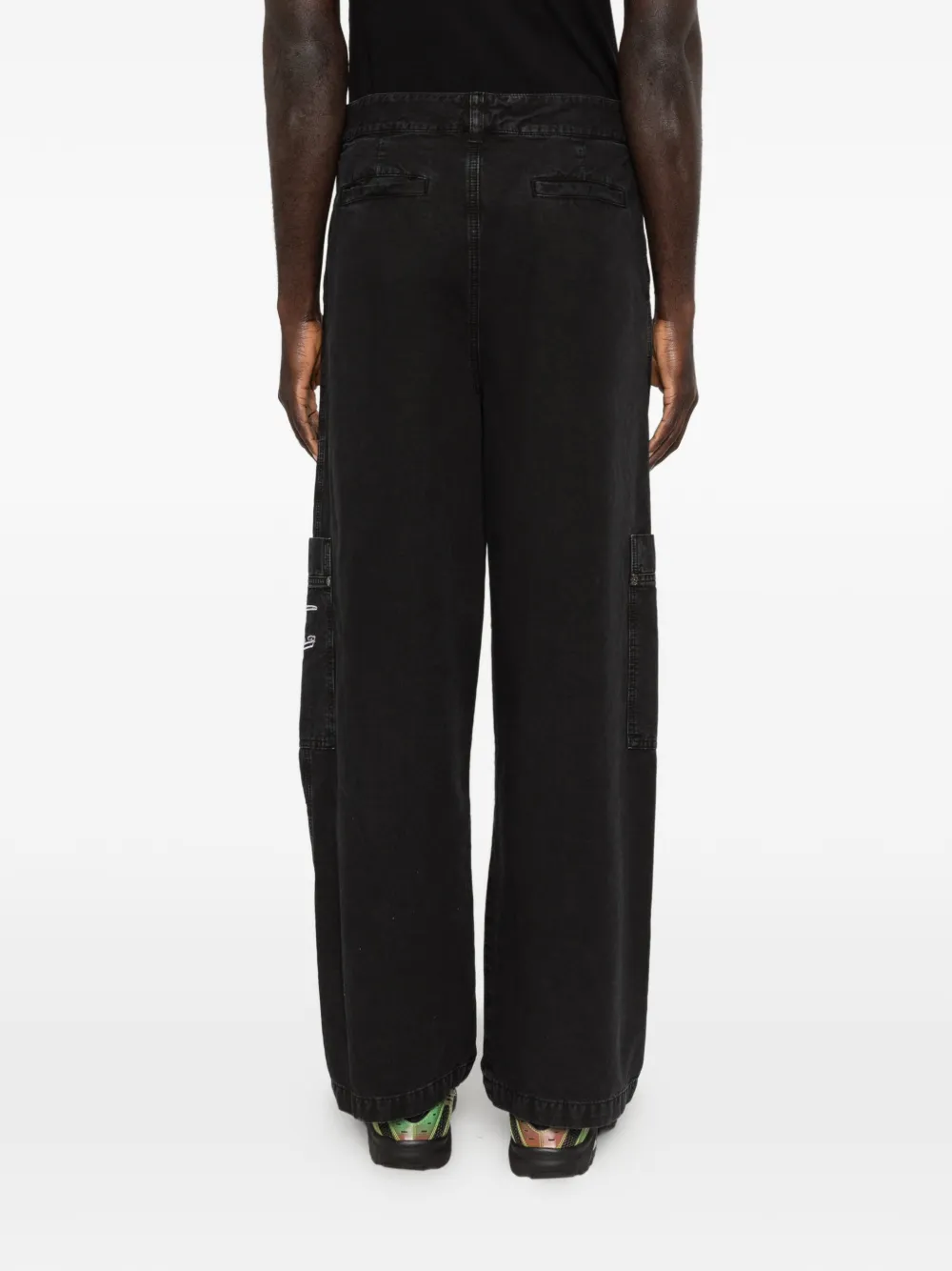 Off-White Broek met borduurwerk en cargo-zak Zwart