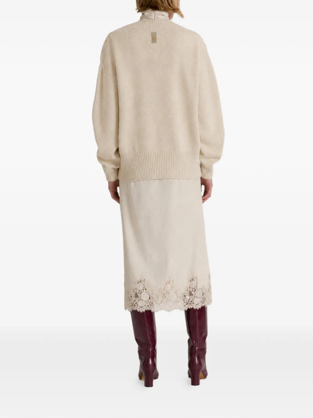 Alberta Ferretti Trui met V-hals en kanten afwerking Beige