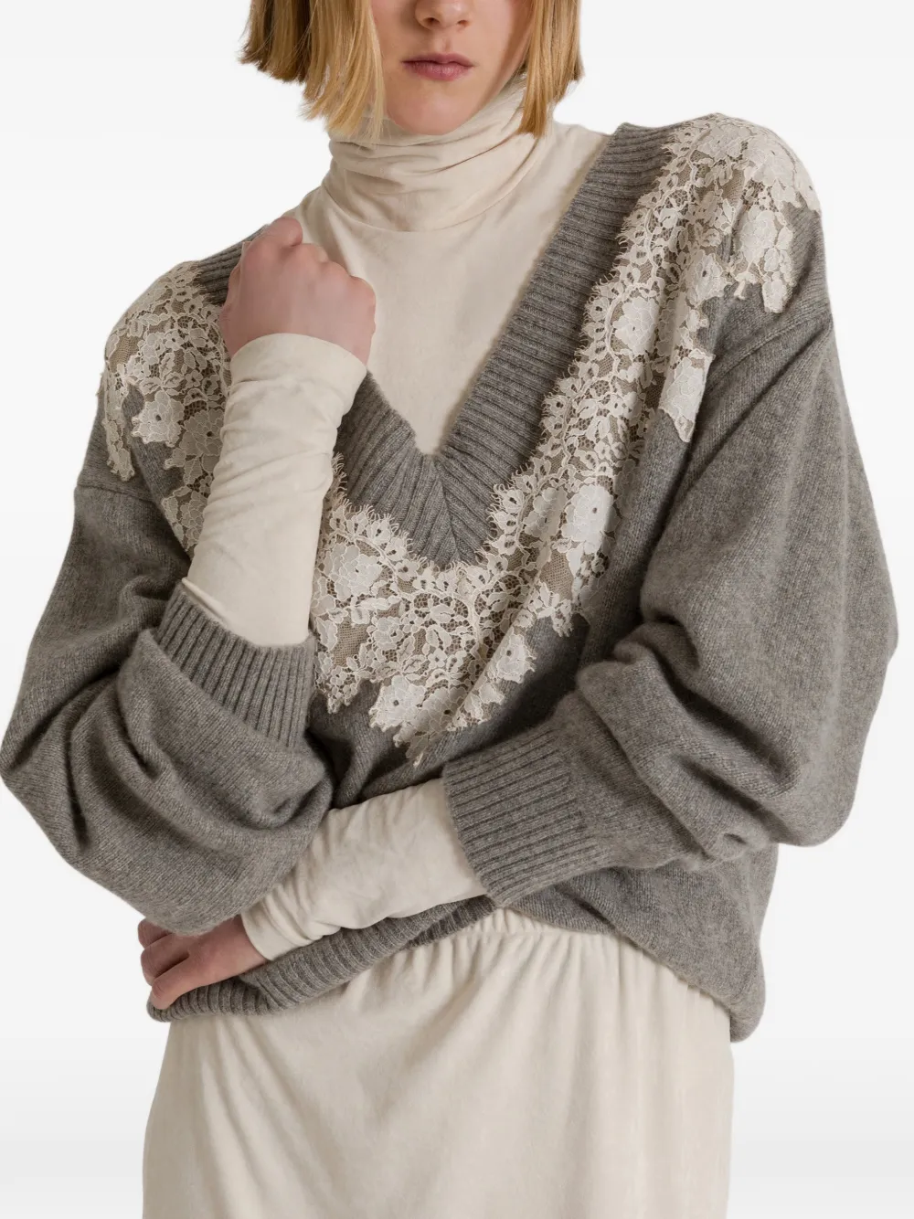 Alberta Ferretti Trui met V-hals en kanten afwerking Grijs