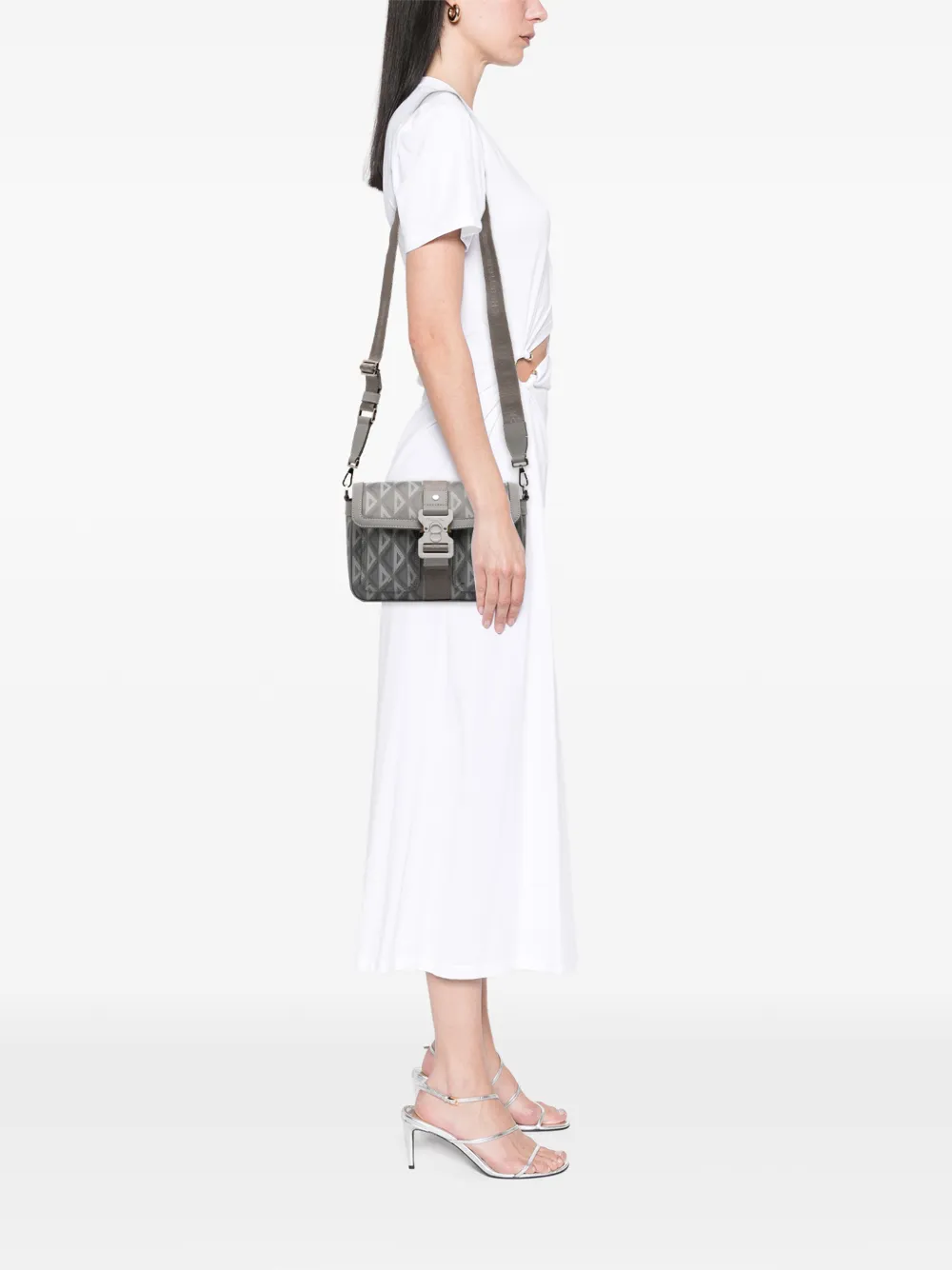  Christian Dior Pre-owned 2023 Mini Coated Canvas Cd Diamond Hit The Road Messenger Bag Crossbody Bag - Grey 