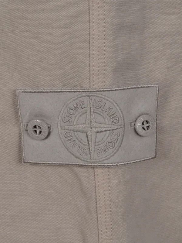 Stone Island ロゴパッチ ショートパンツ | ニュートラル | FARFETCH JP