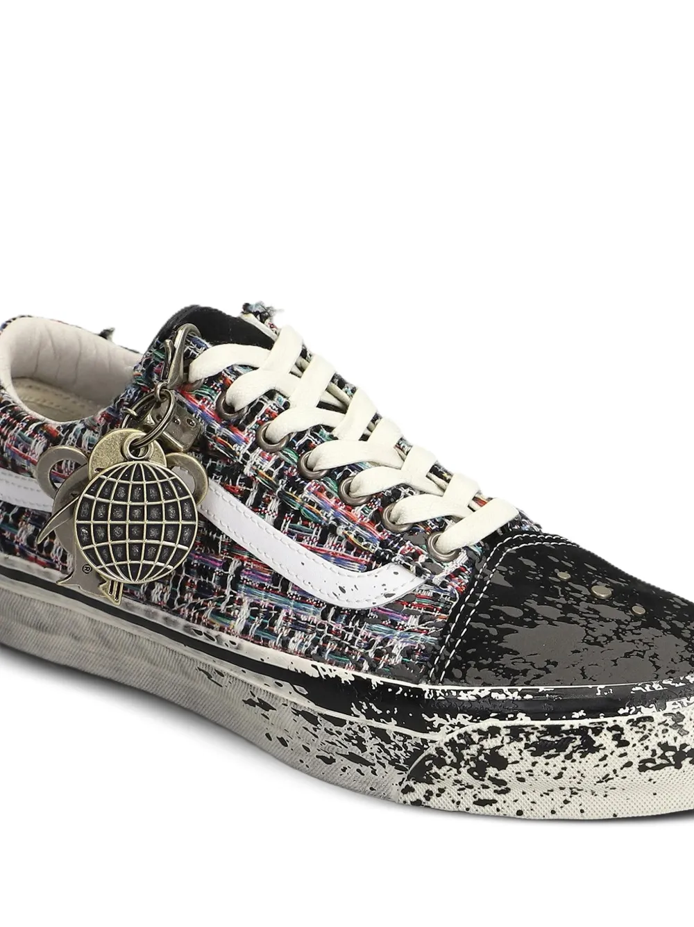 Vans Premium Old Skool sneakers met bedel Zwart