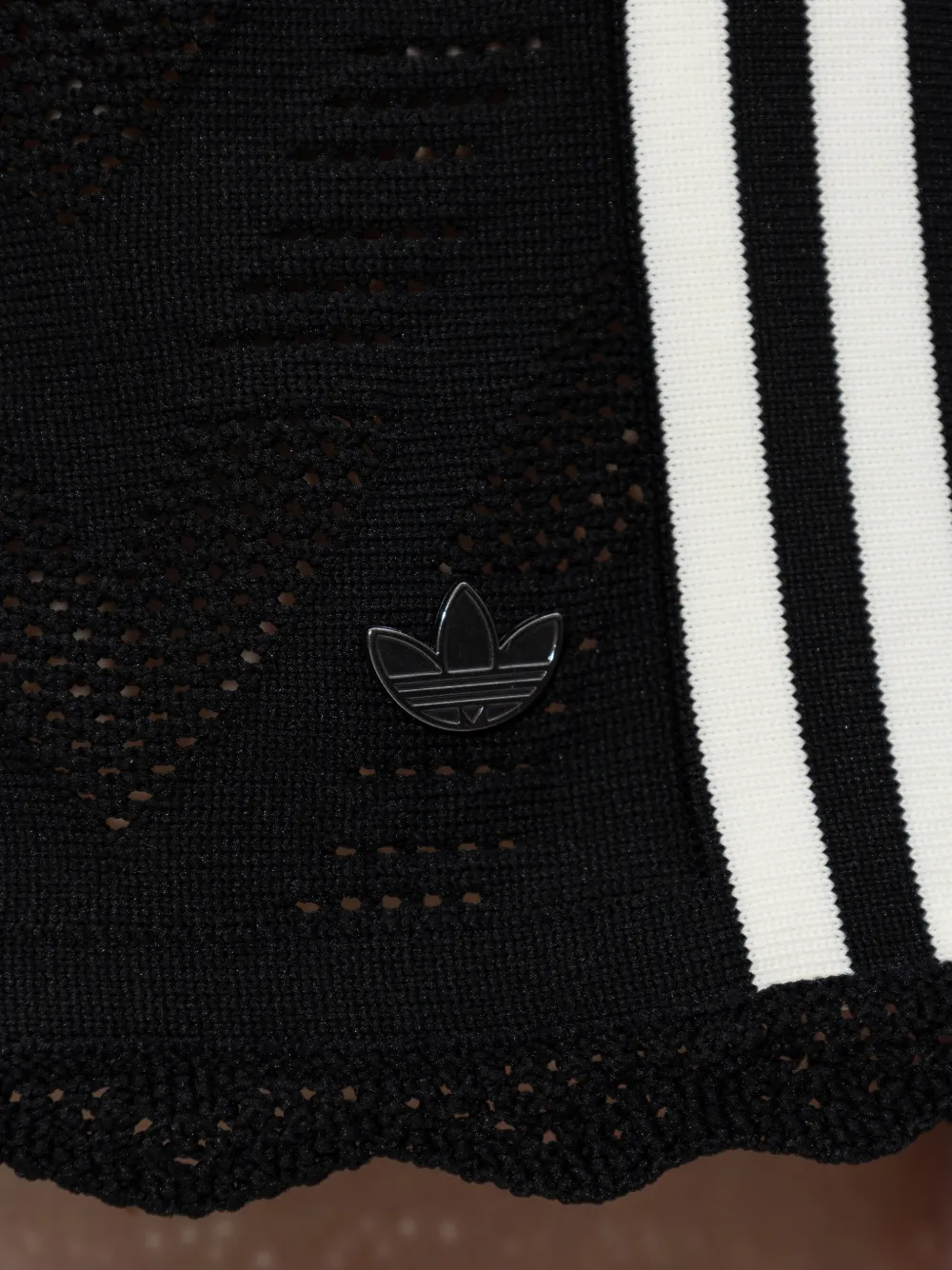 adidas Firebird ruimvallende shorts Zwart