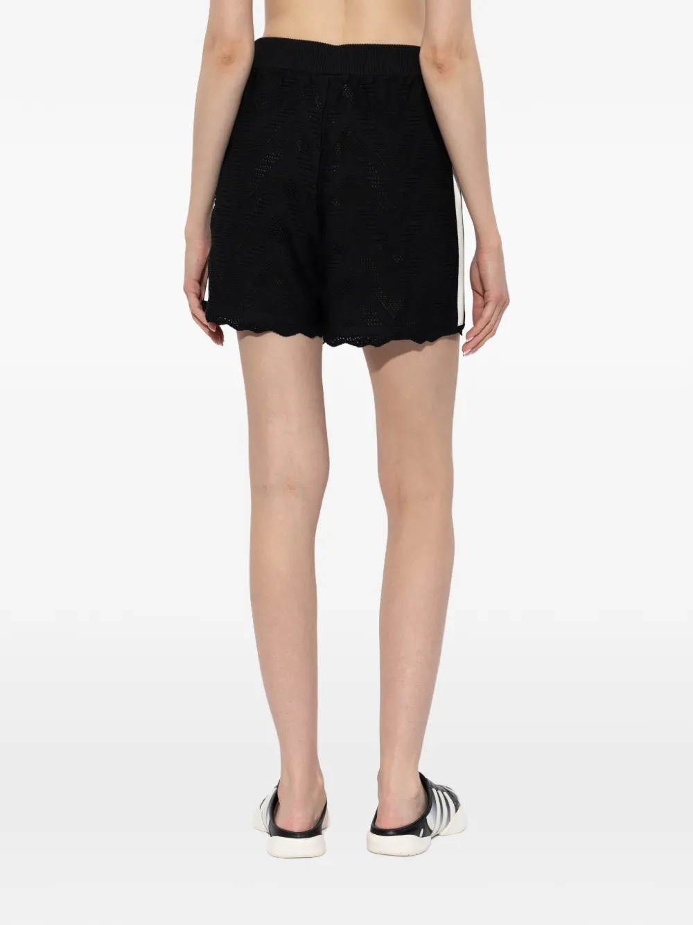 adidas Firebird ruimvallende shorts Zwart
