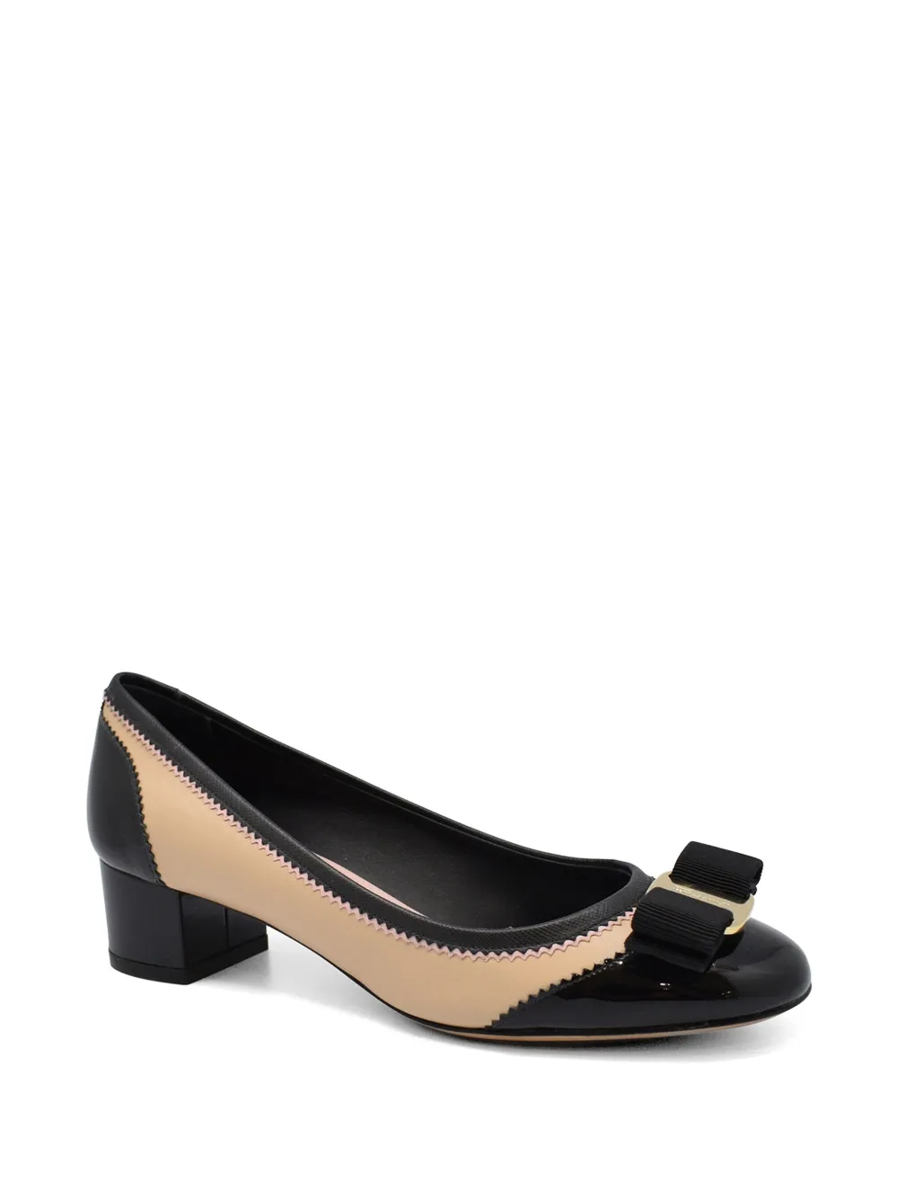Ferragamo Bowtie leren pumps Beige